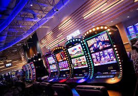 Người dùng đang trải nghiệm chơi Bingo trực tuyến qua điện thoại tại link fun88